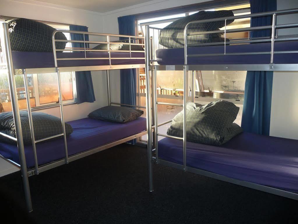 Mount Backpackers Hostel Mount Maunganui Bagian luar foto